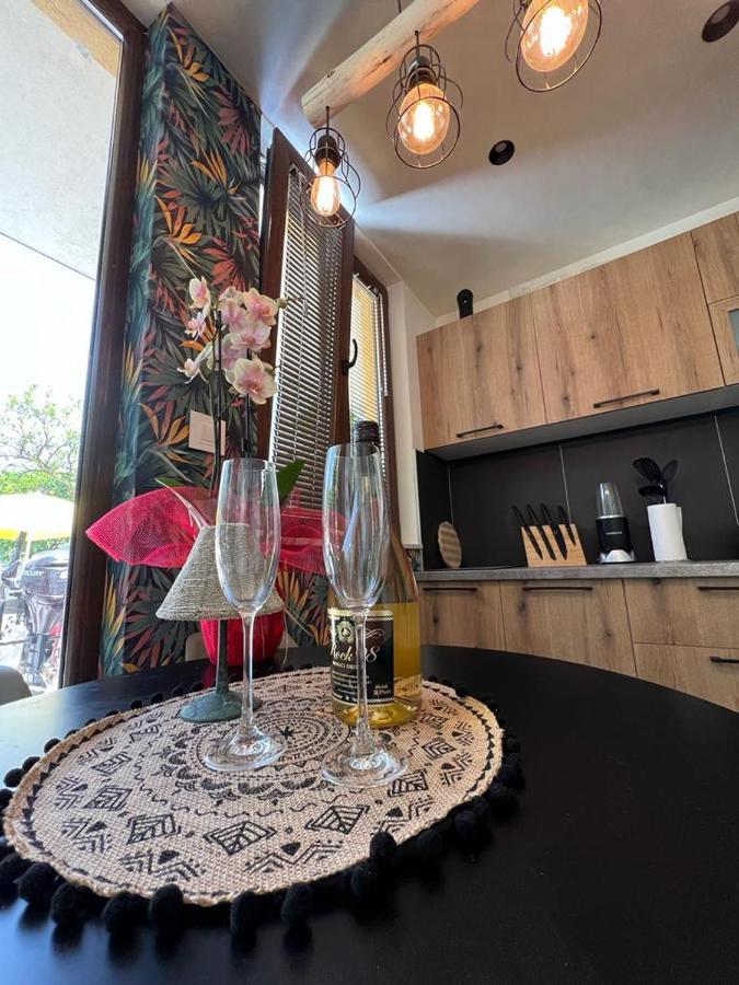 Studio Apartmani Vukasin Tivat Dış mekan fotoğraf