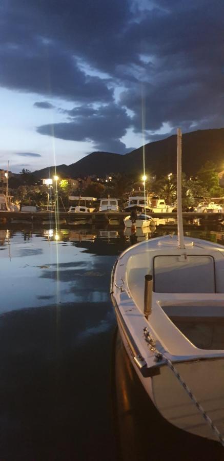 Studio Apartmani Vukasin Tivat Dış mekan fotoğraf