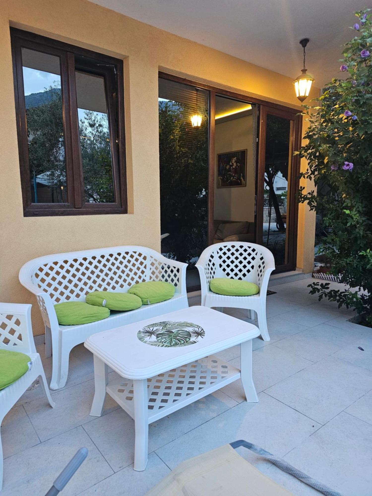 Studio Apartmani Vukasin Tivat Dış mekan fotoğraf